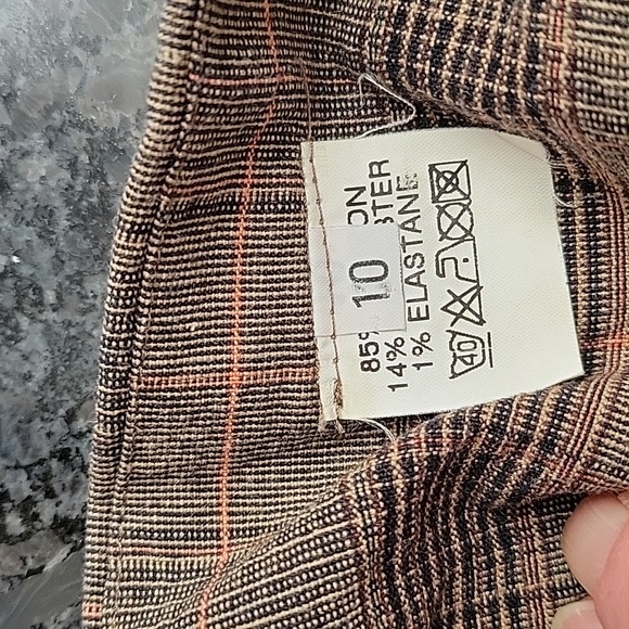 NWOT! Brown plaid mini skirt - Picture 5 of 7